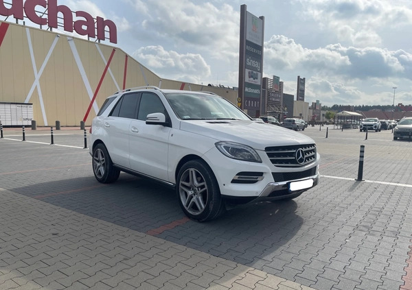 Mercedes-Benz ML cena 65000 przebieg: 260000, rok produkcji 2014 z Łomianki małe 79